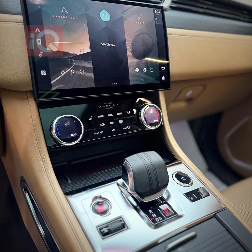 جاكوار إف-بيس